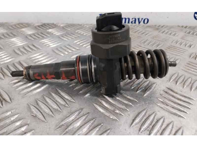 Vstřikovač 038130073AA, 0414720028   Volkswagen Passat Alltrack    AVF 