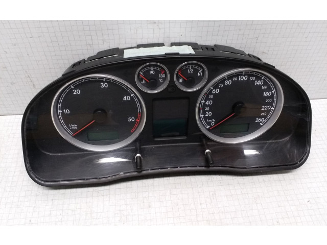 Přístrojová deska  Volkswagen PASSAT B5.5 2002 3B0920805A, VWZ7Z0Y3013709  