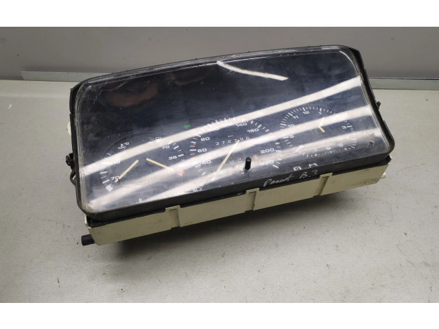 Přístrojová deska  Volkswagen PASSAT B3 1992 81117657  