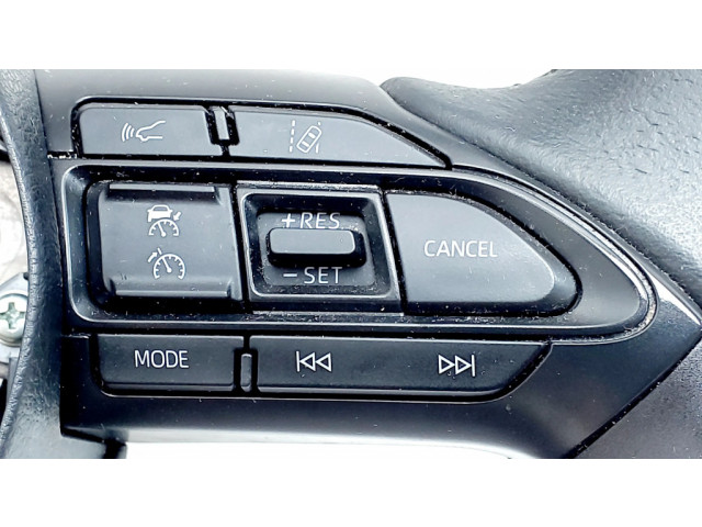 Volant Toyota Yaris 2020 3041J09, 6436038  