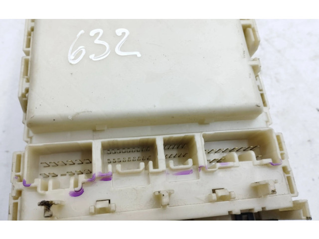 Блок предохранителей 9139A, 03815E25   Toyota Prius (XW20)    