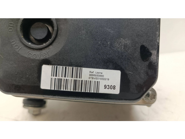 Jednotka ABS 9666930880   Peugeot 3008 I 2010