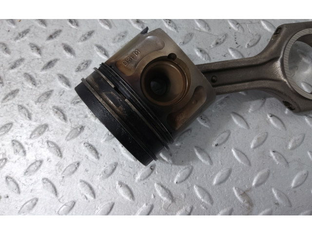 Píst 235102F100, 234102F975   KIA Sorento     