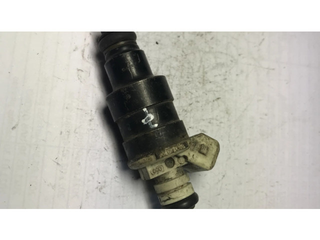 Vstřikovač 0280150208   BMW 3 E30  pro benzínový motor 0.0  