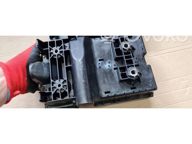   Pojistková skříňka 63513678, REV001   Chrysler Pacifica 2022