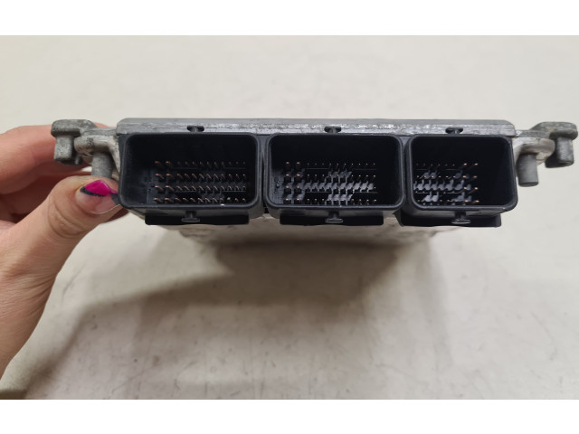 Блок управления дверью 0281011325, 8200309318   Renault Espace -  Grand espace IV
