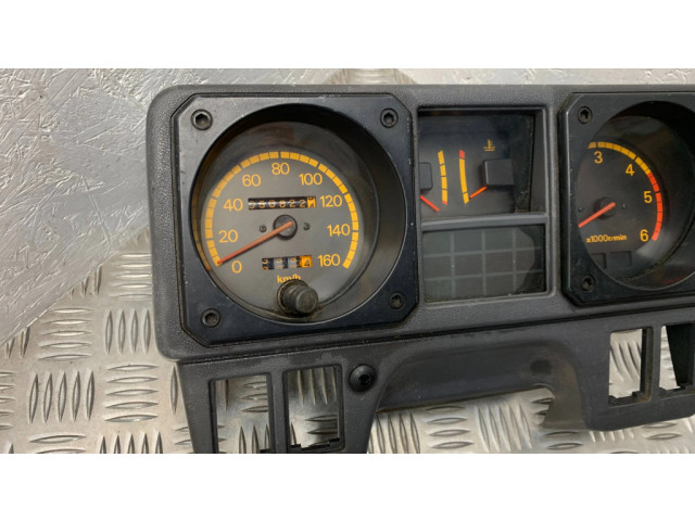 Панель приборов MB716924, 69326400   Mitsubishi Pajero       