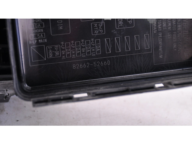 Блок предохранителей  8266252660   Toyota Verso-S    