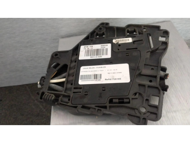 Блок предохранителей 9801147680   Citroen C3    