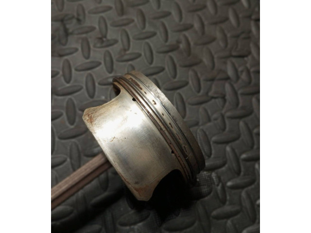 Píst 7838623   BMW M5    S85 B50AA 