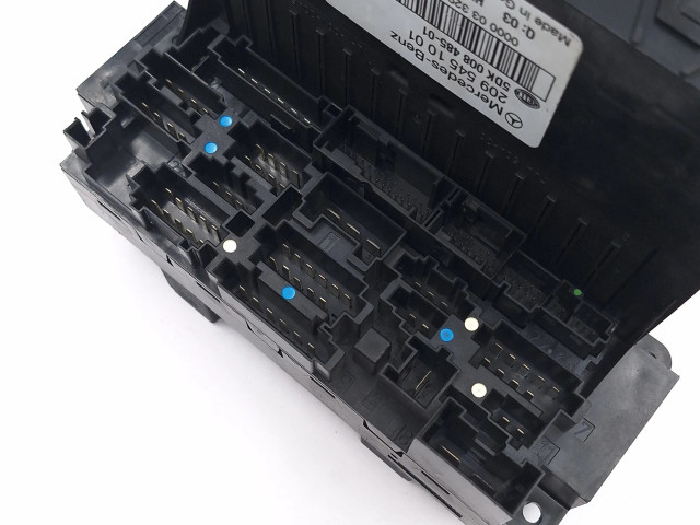 Блок предохранителей A2095451001, 2095451001   Mercedes-Benz C W203    