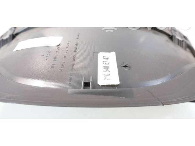 Přístrojová deska  Mercedes-Benz E W210 1996 2105406747  