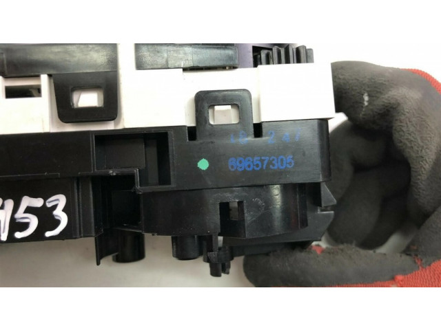 Блок управления климат-контролем 7820A513, F2453   Mitsubishi Colt