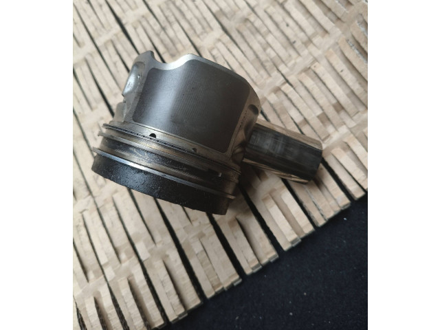 Píst 8372n   Audi A6 S6 C7 4G    CLA 
