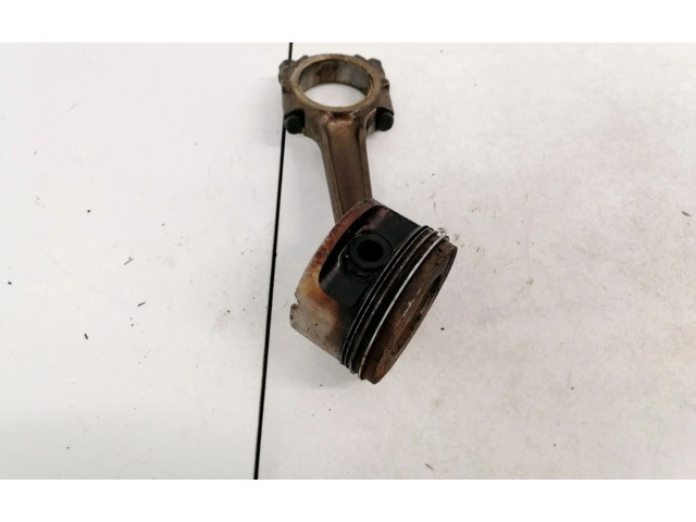 Píst    Peugeot 406     