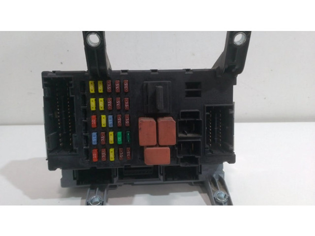 Блок предохранителей 51778008, 503440200504   Fiat Linea    