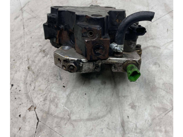 Vstřikovací čerpadlo 8692521, 0445010111   Volvo XC70    D 5244 T 