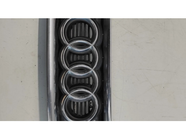 Передняя решётка Audi A6 Allroad C5 1999-2005 года 4Z7853651      