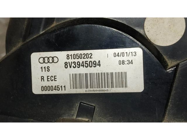 Задний фонарь правый 8V3945094    Audi A3 S3 8V   2013-2019 года