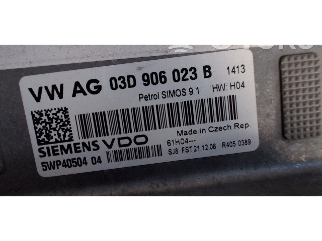 Блок управления двигателя 03D906023B   Volkswagen Fox