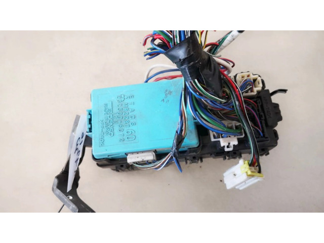 Блок предохранителей  2323006072   Mitsubishi Colt    