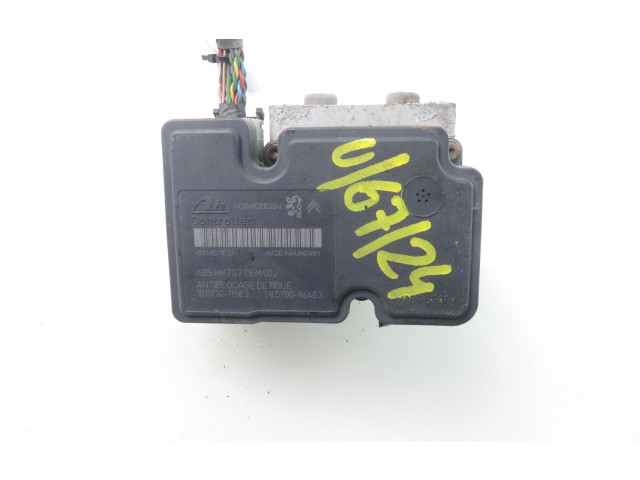 Jednotka ABS 10020701574, 9675099880   Peugeot 207 2011