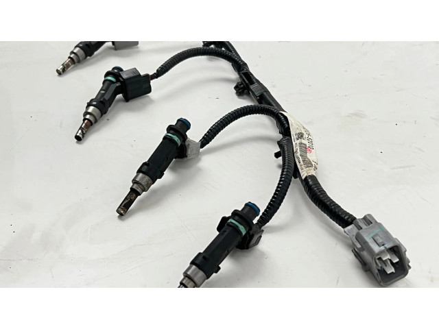 Vstřikovač 2325042090, 8212652010   Toyota Yaris     