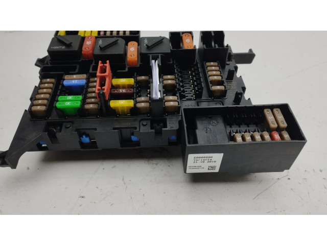 Блок предохранителей 7430060736   BMW i3    