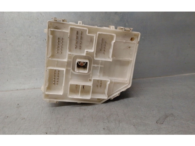 Pojistková skříňka Řídící jednotka BSM 9098702012, 1567000870   Toyota RAV 4 (XA10) 2001