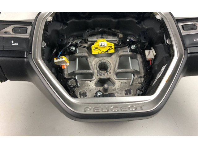 Volant Peugeot 2008 II 2022 98453341ZD, 640501800D  