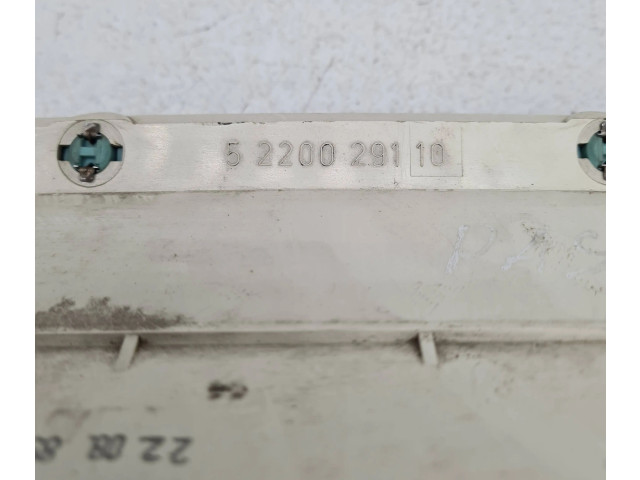 Přístrojová deska  Volkswagen PASSAT B3 1993 5220029110  