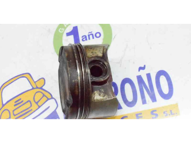 Píst 11251703456   BMW 5 E39   2.5  