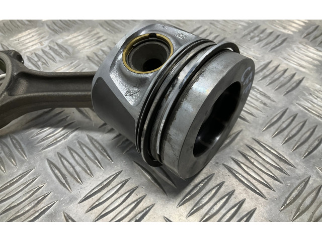  Поршень с шатуном CFFB CFF, 038J  Volkswagen Tiguan  