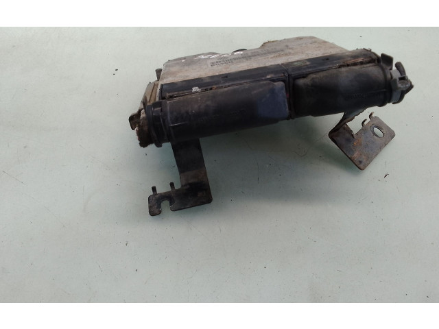 Блок управления двигателя 038906012K   Seat Toledo II (1M)