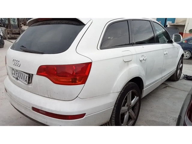 Přístrojová deska  Audi Q7 4L 2007 4L0920930T  