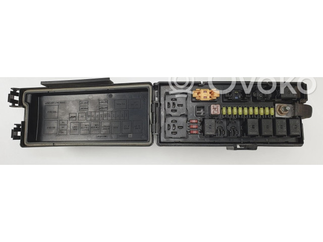 Блок предохранителей  04692087AB   Jeep Cherokee    