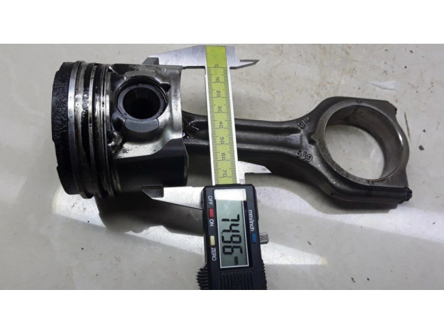 Píst 25L87   Citroen C4 I  pro naftový motor 1.6  