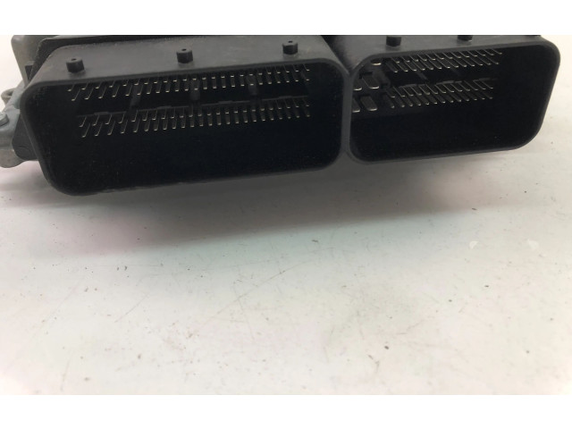 Блок управления двигателя     31336983, 0281018414    Volvo XC70 