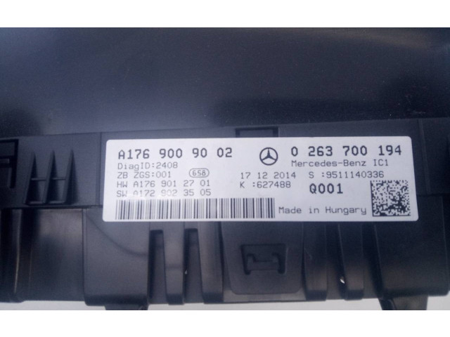Přístrojová deska  Mercedes-Benz A W176 2015 A1769009002, 0263700194  
