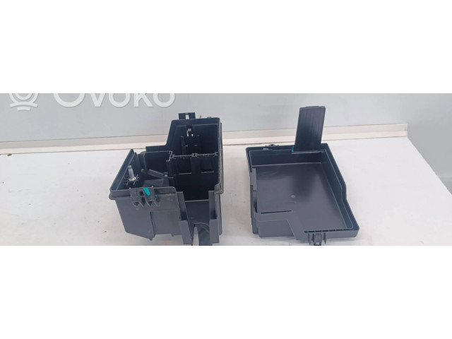   Pojistková skříňka 243805284R, 243127363R   Dacia Spring 2021