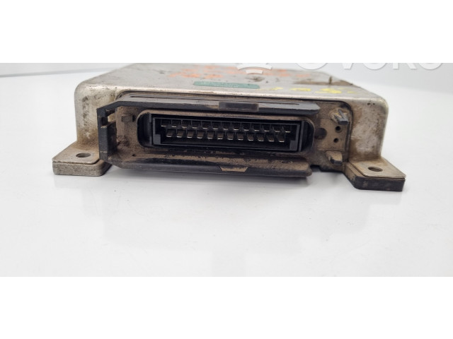 Řídící jednotka 0280000304, 90122322   Opel Ascona C 1985