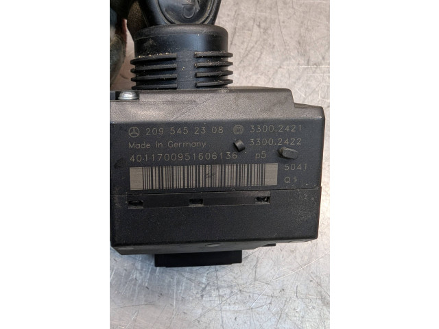 Řídící jednotka 2095452308, 33002422   Mercedes-Benz C W203 2001