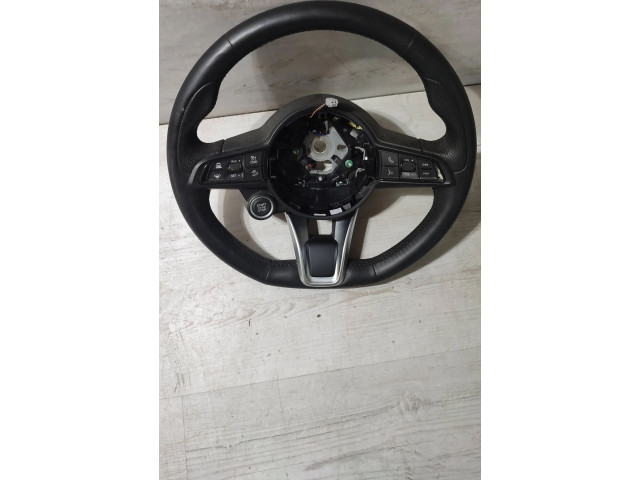 Volant Alfa Romeo Stelvio 2021 01561506420, 37492  