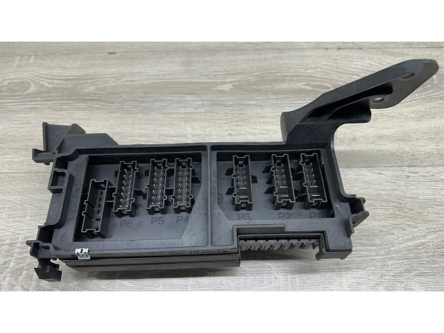   Pojistková skříňka A1645402372, 13583853   Mercedes-Benz ML W164 2008