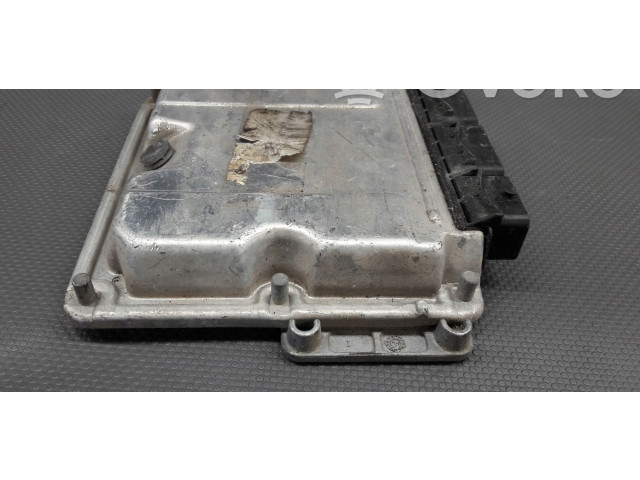 Модуль управления gateway 0281010483   Renault Scenic I