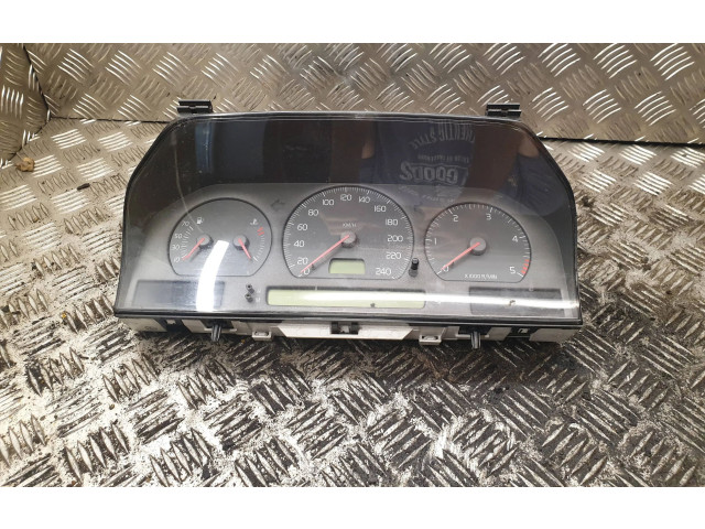 Přístrojová deska  Volvo S70  V70  V70 XC 1997 9168144  