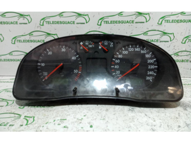 Přístrojová deska  Volkswagen PASSAT 2000 3B0920822A  