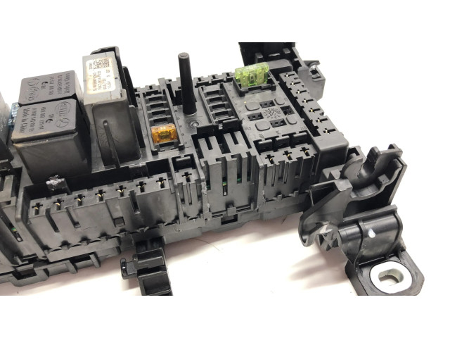 Блок предохранителей  A2465400340   Mercedes-Benz A W176    