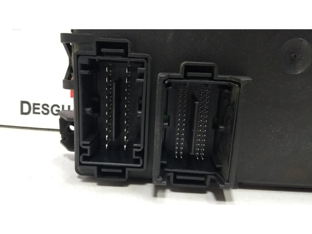 Блок предохранителей 00517817590, 28050017   Fiat Grande Punto    