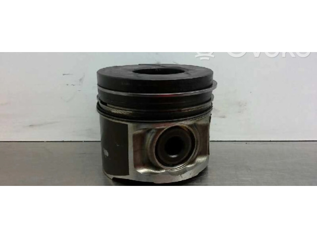 Píst    Fiat Stilo  pro naftový motor 1.9 192A1.000 
